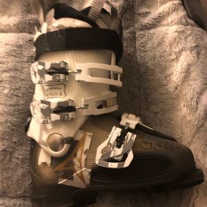 Atomic Ski Boots